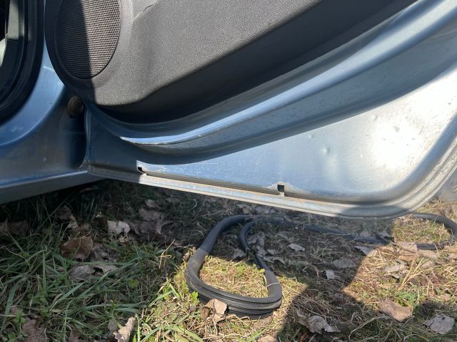 bontott OPEL CORSA D Jobb hátsó Dobbetét (Kerékjárati, Műanyag)