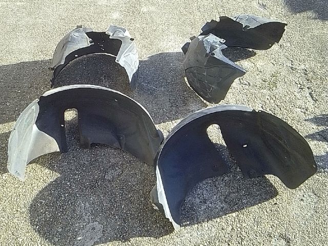 bontott OPEL CORSA D Jobb hátsó Dobbetét (Kerékjárati, Műanyag)