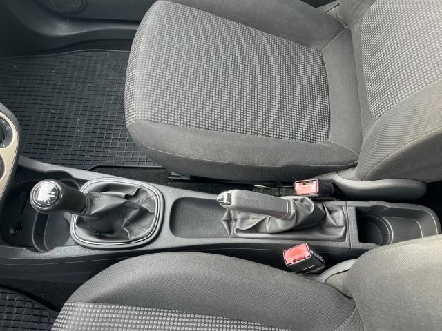 bontott OPEL CORSA D Jobb hátsó Fejtámla