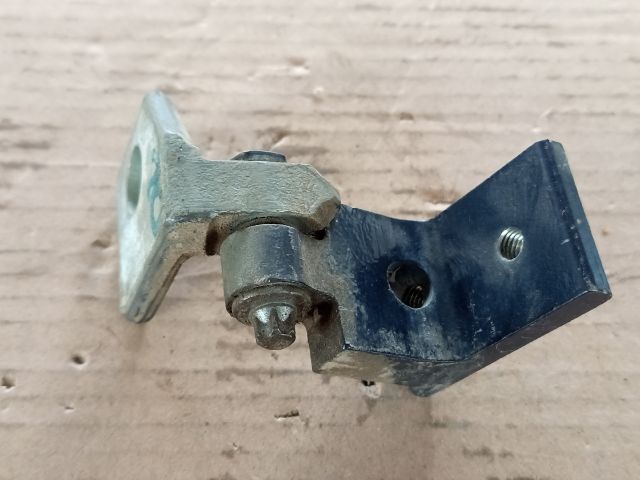 bontott OPEL CORSA D Jobb hátsó Felső Zsanér