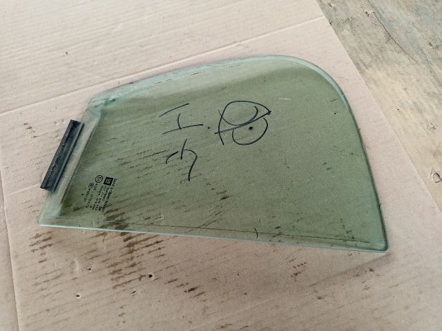 bontott OPEL CORSA D Jobb hátsó Fixüveg (Ajtóban)