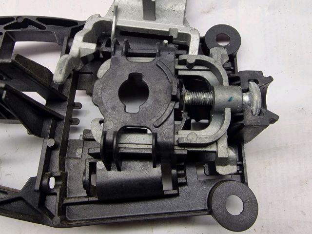 bontott OPEL CORSA D Jobb hátsó Külső Kilincsfészek