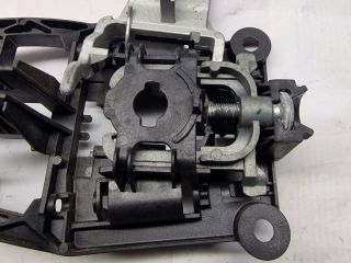 bontott OPEL CORSA D Jobb hátsó Külső Kilincsfészek