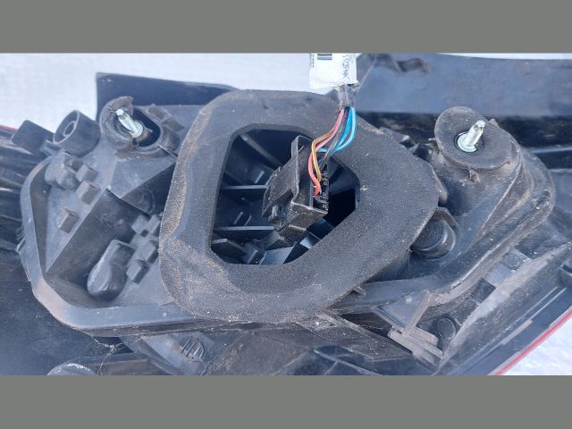 bontott OPEL CORSA D Jobb Hátsó Lámpa