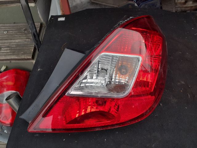 bontott OPEL CORSA D Jobb Hátsó Lámpa
