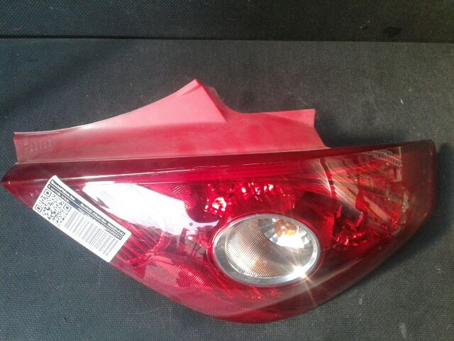 bontott OPEL CORSA D Jobb Hátsó Lámpa