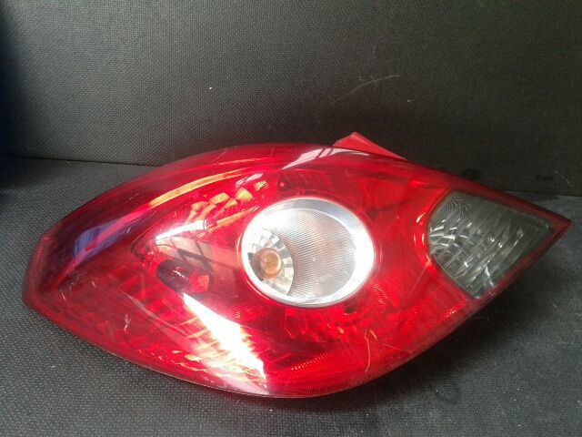 bontott OPEL CORSA D Jobb Hátsó Lámpa