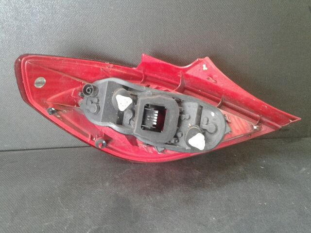 bontott OPEL CORSA D Jobb Hátsó Lámpa