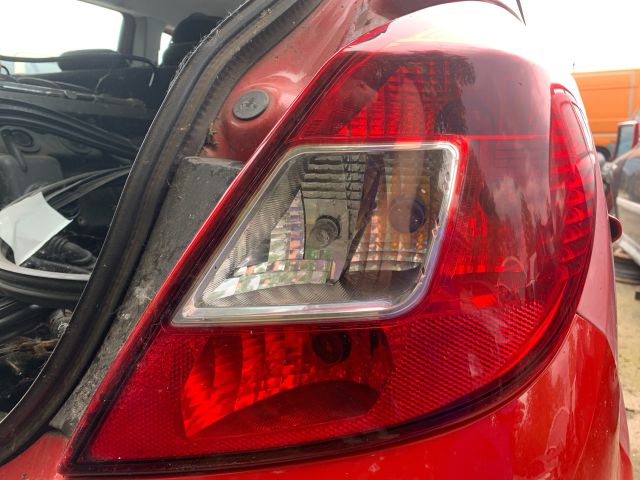 bontott OPEL CORSA D Jobb Hátsó Lámpa