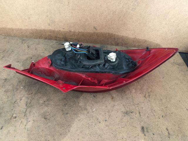 bontott OPEL CORSA D Jobb Hátsó Lámpa