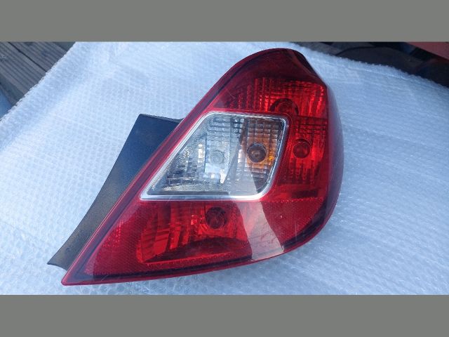 bontott OPEL CORSA D Jobb Hátsó Lámpa