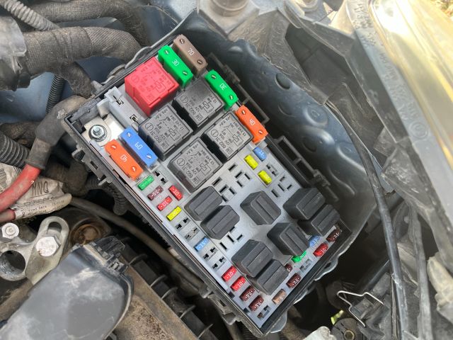 bontott OPEL CORSA D Jobb hátsó Sárvédő