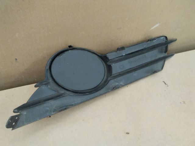 bontott OPEL CORSA D Jobb Ködlámpa Rács