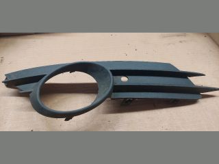 bontott OPEL CORSA D Jobb Ködlámpa Rács