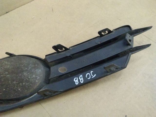 bontott OPEL CORSA D Jobb Ködlámpa Rács