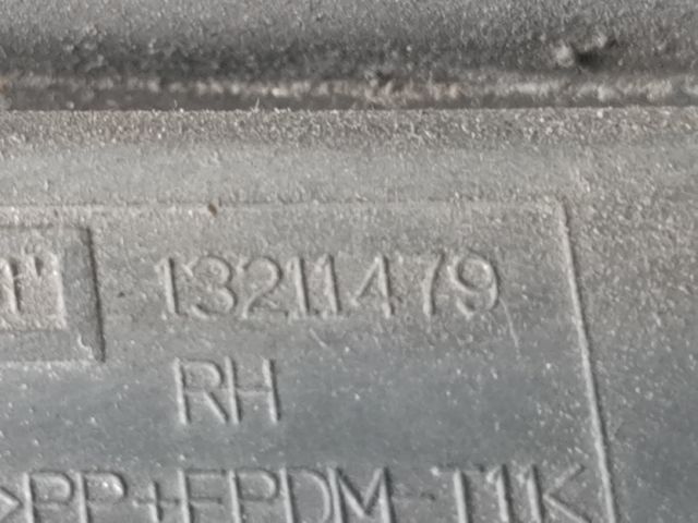 bontott OPEL CORSA D Jobb Ködlámpa Rács