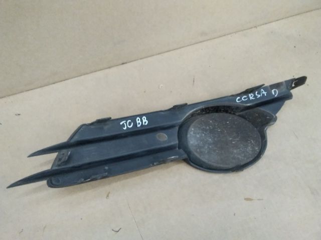 bontott OPEL CORSA D Jobb Ködlámpa Rács