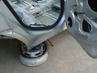 bontott OPEL CORSA D Jobb Küszöb