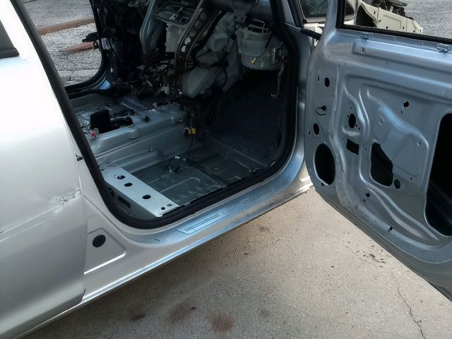 bontott OPEL CORSA D Jobb Küszöb