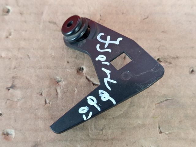 bontott OPEL CORSA D Jobb Sárvédő Oldaltartó