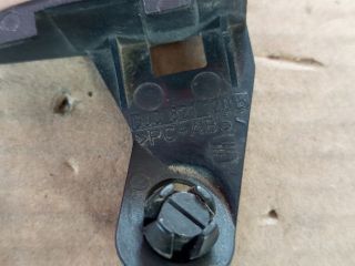 bontott OPEL CORSA D Jobb Sárvédő Oldaltartó