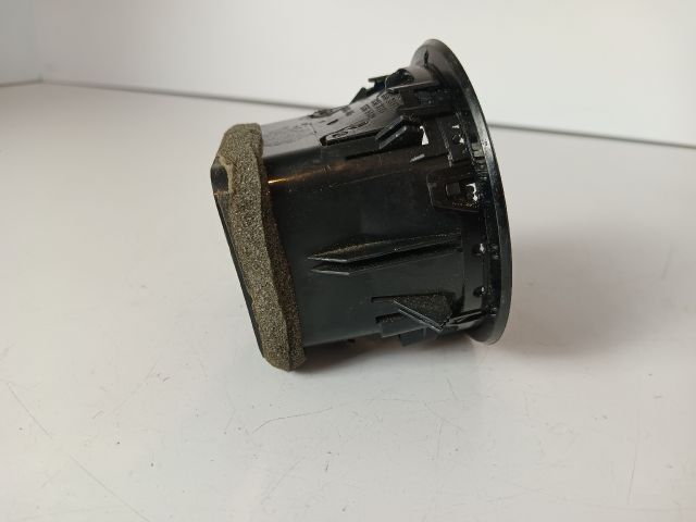 bontott OPEL CORSA D Jobb Szellőző