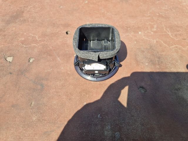 bontott OPEL CORSA D Jobb Szellőző