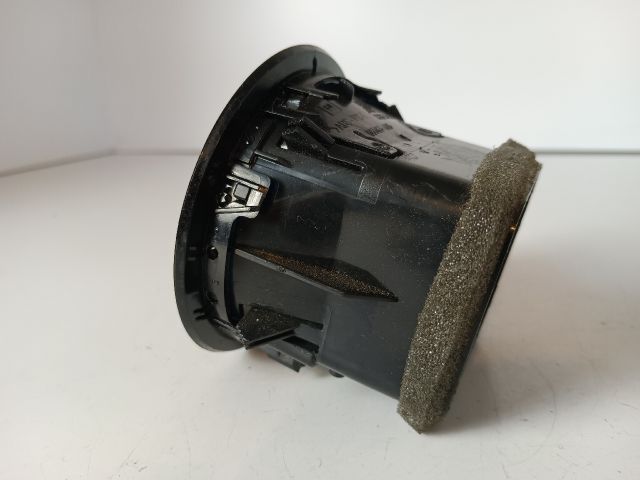 bontott OPEL CORSA D Jobb Szellőző