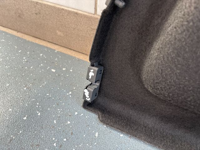 bontott OPEL CORSA D Kalaptartó