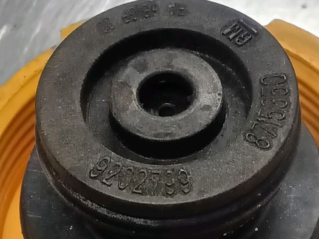 bontott OPEL CORSA D Kiegyenlítőtartály Sapka