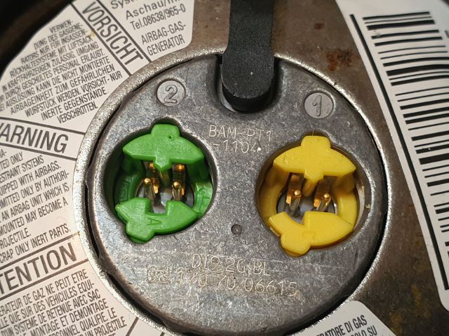 bontott OPEL CORSA D Kormánylégzsák