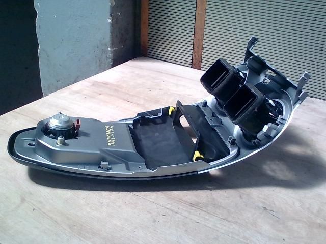 bontott OPEL CORSA D Középkonzol Keret