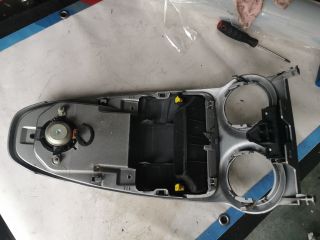 bontott OPEL CORSA D Középkonzol Keret