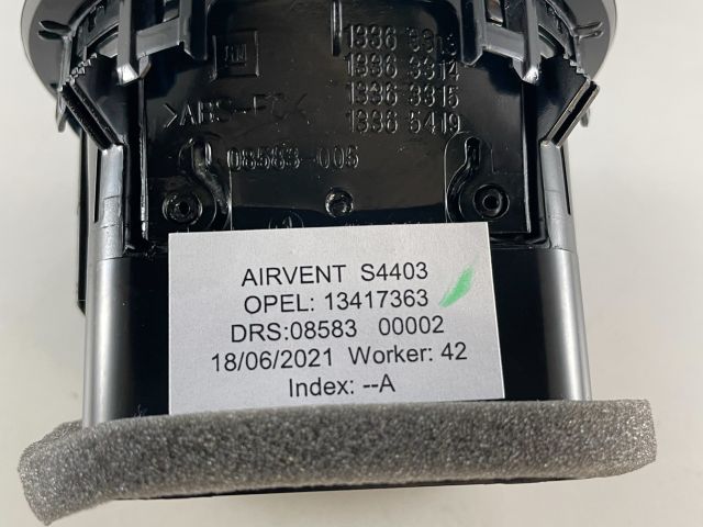 bontott OPEL CORSA D Középső Jobb Szellőző