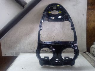 bontott OPEL CORSA D Középső Szellőző Keret