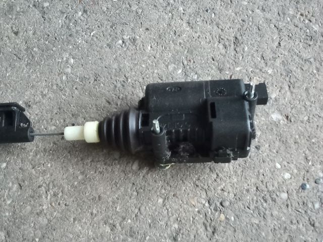 bontott OPEL CORSA D Központizár Motor Tankajtó