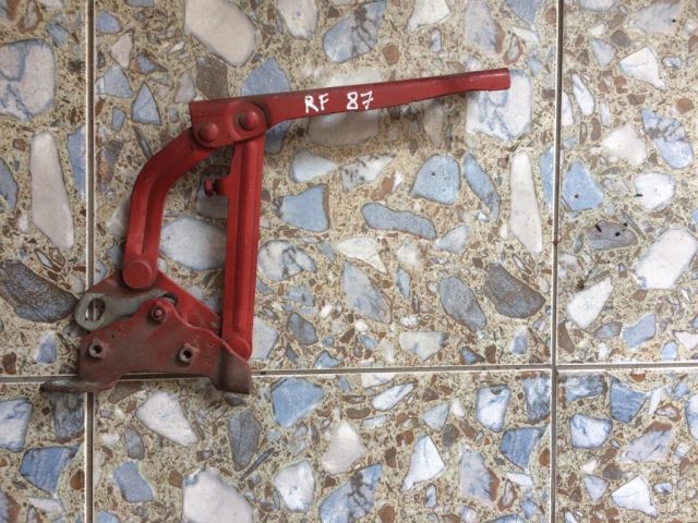 bontott OPEL CORSA D Motorháztető Jobb Zsanér