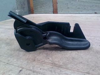 bontott OPEL CORSA D Motorháztető Nyitó Kar / Gomb