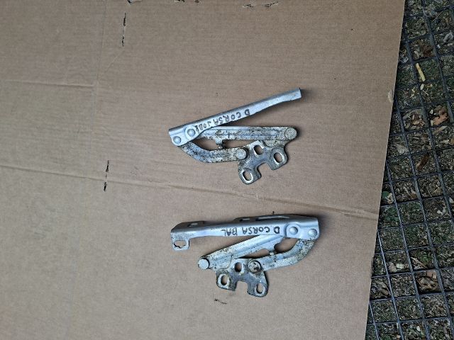 bontott OPEL CORSA D Motorháztető Zsanér Pár