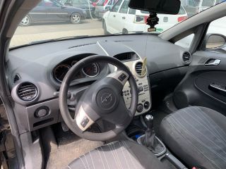 bontott OPEL CORSA D Műszerfal Héj