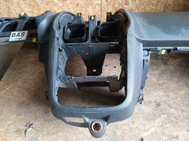 bontott OPEL CORSA D Műszerfal Héj