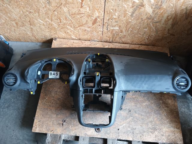 bontott OPEL CORSA D Műszerfal Héj
