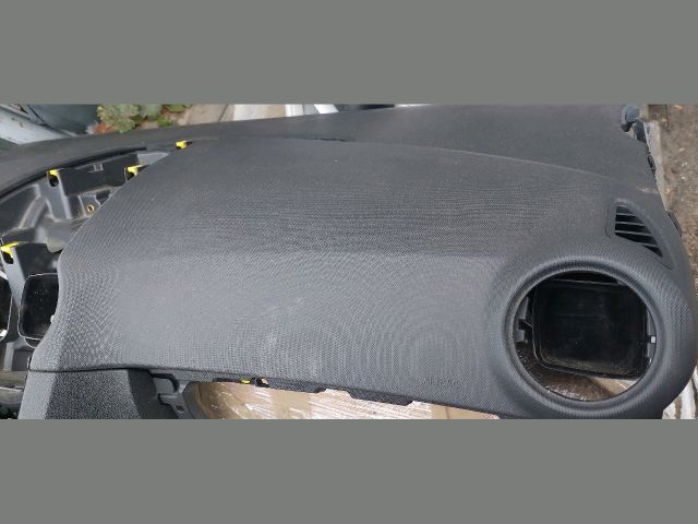 bontott OPEL CORSA D Műszerfal Héj