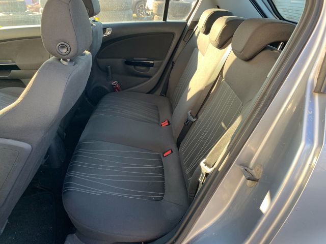 bontott OPEL CORSA D Műszerfal Héj