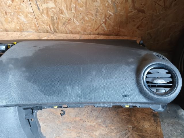 bontott OPEL CORSA D Műszerfal Héj