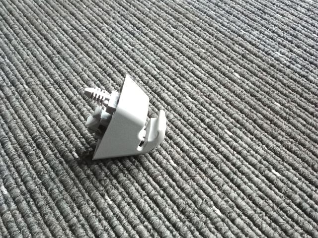 bontott OPEL CORSA D Napellenző Tartó (Pozíciófüggetlen)