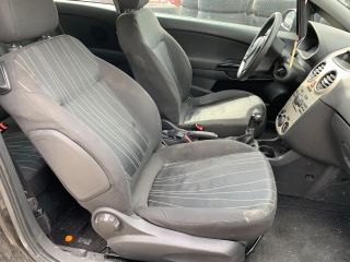 bontott OPEL CORSA D Padlószőnyeg