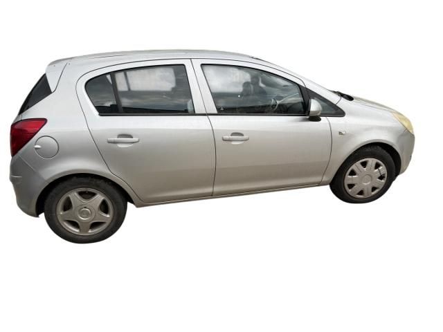 bontott OPEL CORSA D Pohártartó