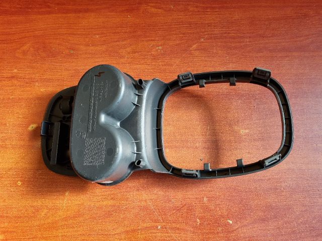 bontott OPEL CORSA D Pohártartó