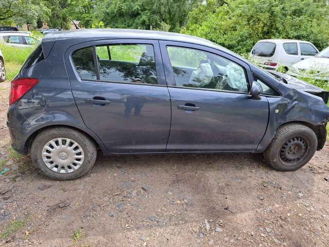 bontott OPEL CORSA D Pótféklámpa